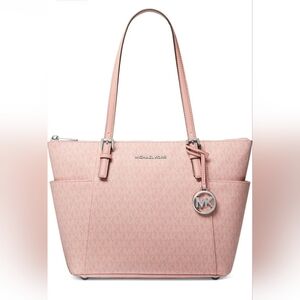 NWT: MICHAEL KORS BAG